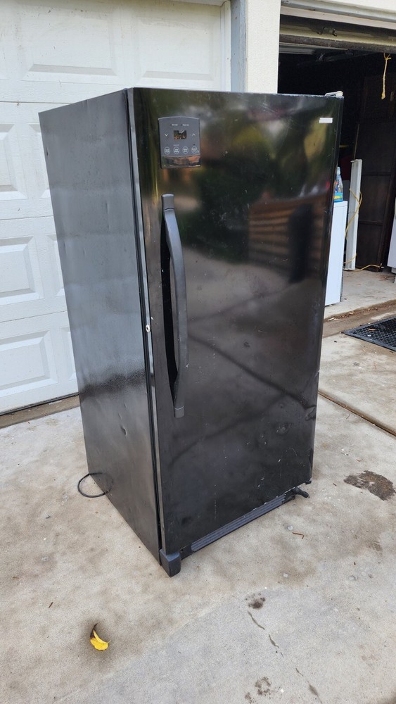 14 Cubic Ft upright freezer