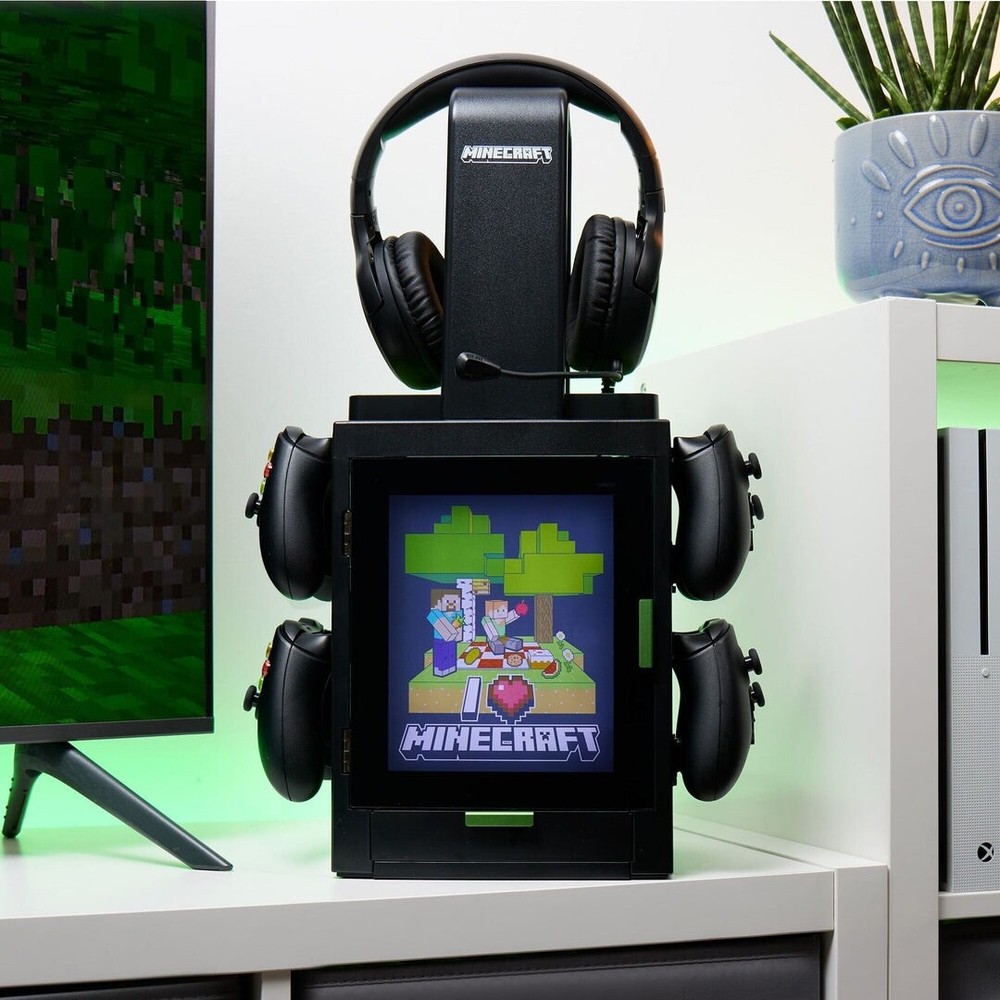 Numskull Official Minecraft LED Light Gaming Locker