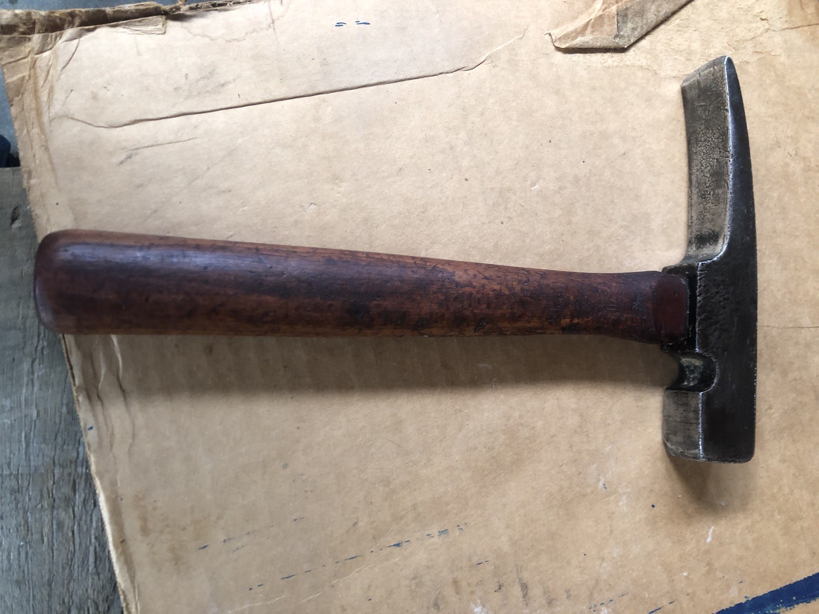Vintage PLUMB 24 OZ BRICK LAYER MASONRY Hammer With Original Handle #580