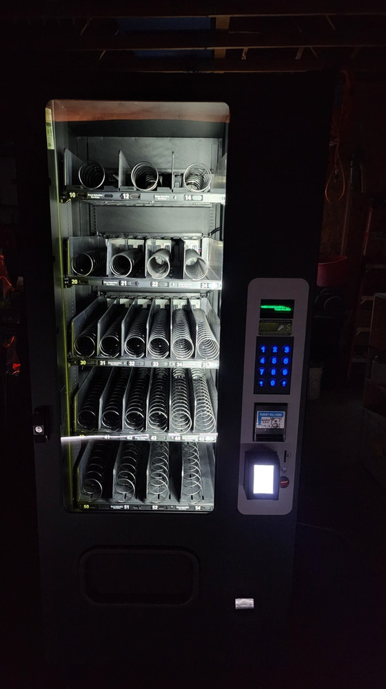 Vending Machine 23-Selection Snack Model #3573
