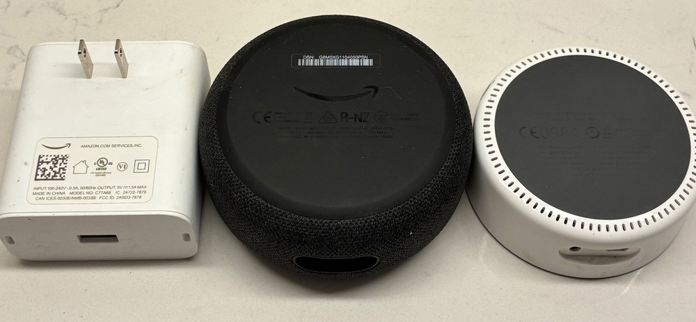 Amazon Echo Bluetooth Speakers Lot (3) Flex Plug-In, Dot 2nd & 3rd Gen Tested