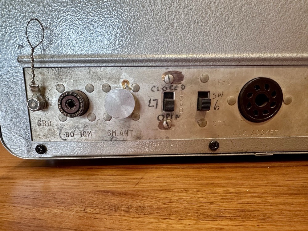 Globe Scout 680-A Transmitter WRL Electronics - Untested Estate Tube Lights Up