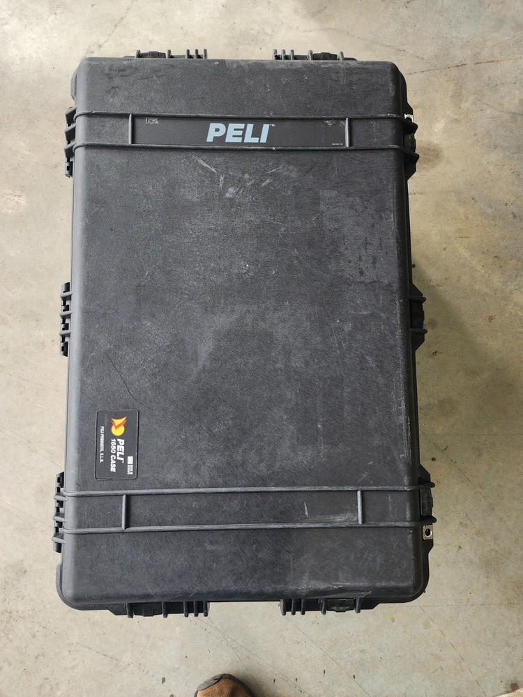 Pelican Peli 1650 rolling hard case
