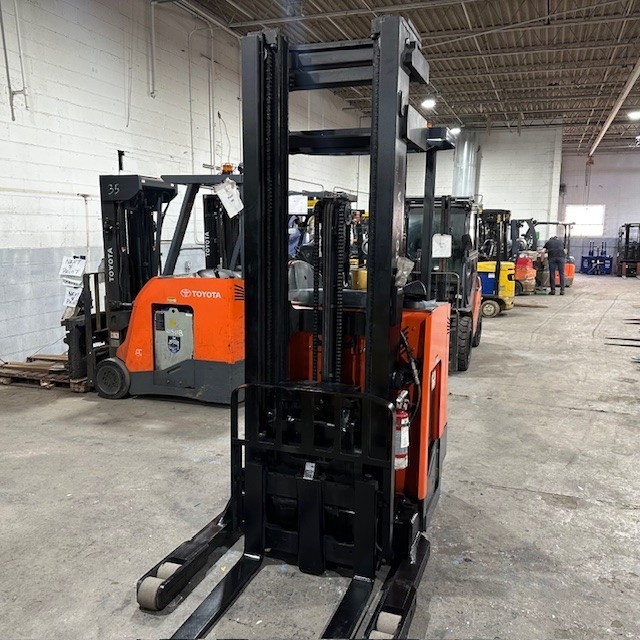 2019 Toyota 9BRU23 4500lb Used Reach Forklift Triple Mast Sideshift 4564 Hours