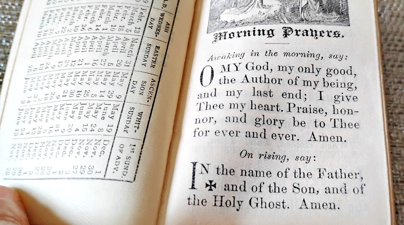 Rare Miniature Bible Prayer Book 1925 celluloid cover, Gold trim - Used