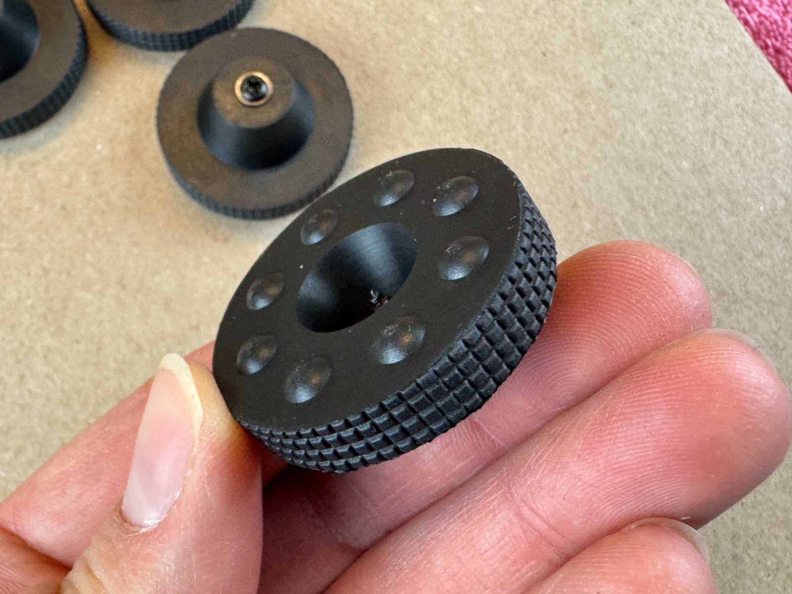 4 New TURNTABLE FEET w/ screws for Marantz 6150 6170