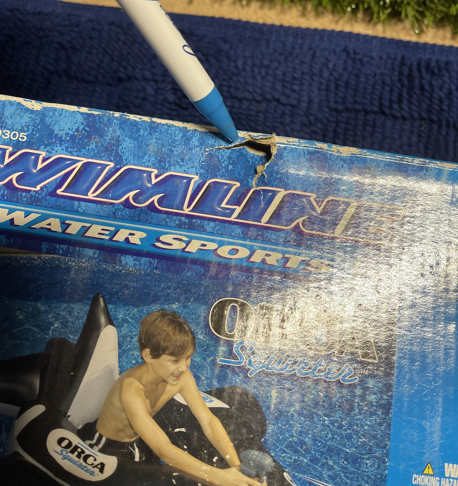 SWIMLINE Water Sports Inflatable Blowup Orca Squirter Squirt Pool Toy NEW Ride