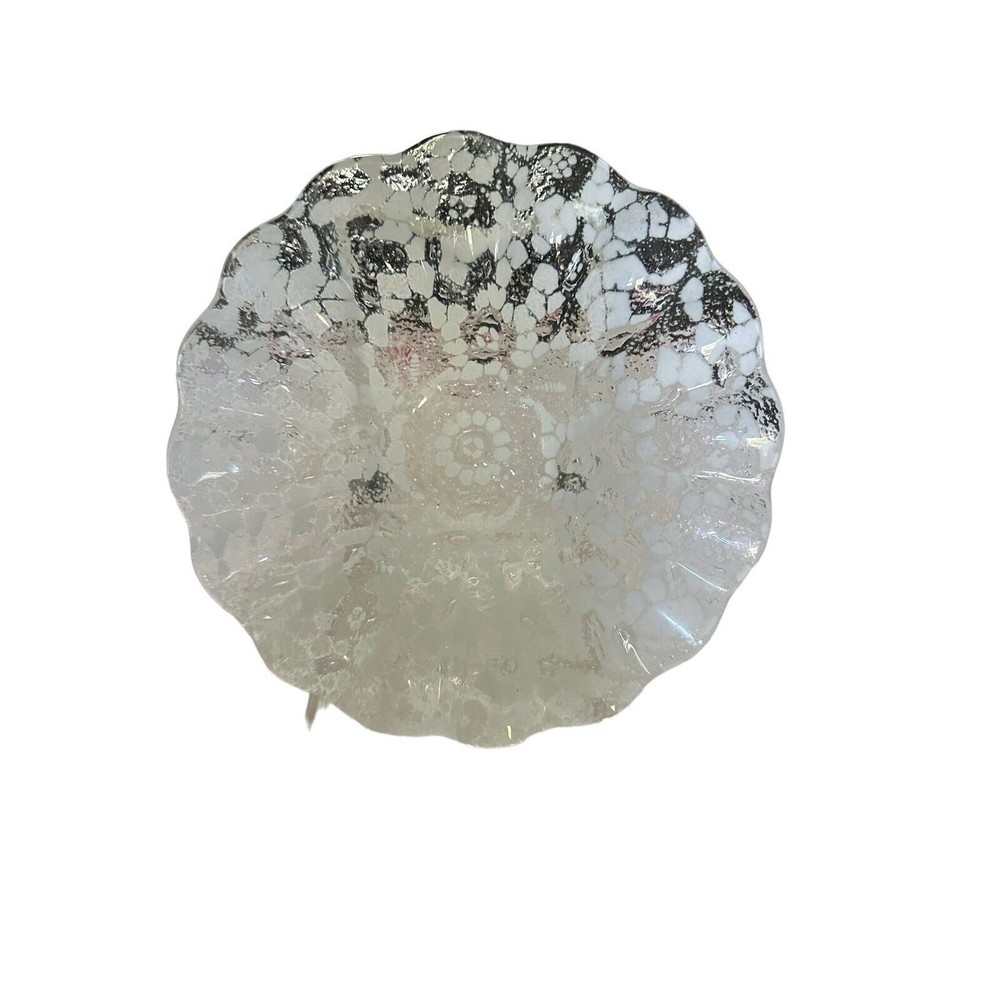 White Snowflake Design In Clear Glass Small Candy Dish Beautiful Pattern 7” EUC