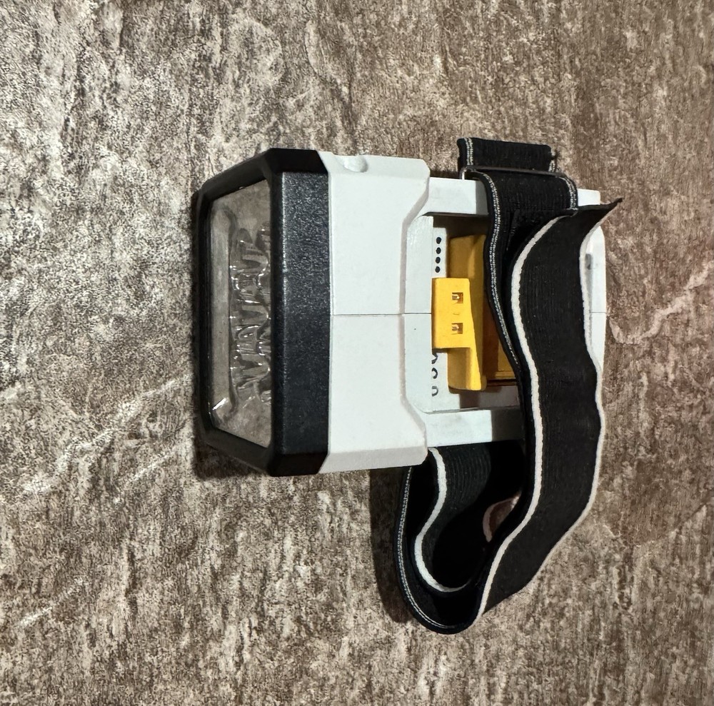 Makita 18V Lxt Compact Led Flashlight (with Battery Include)