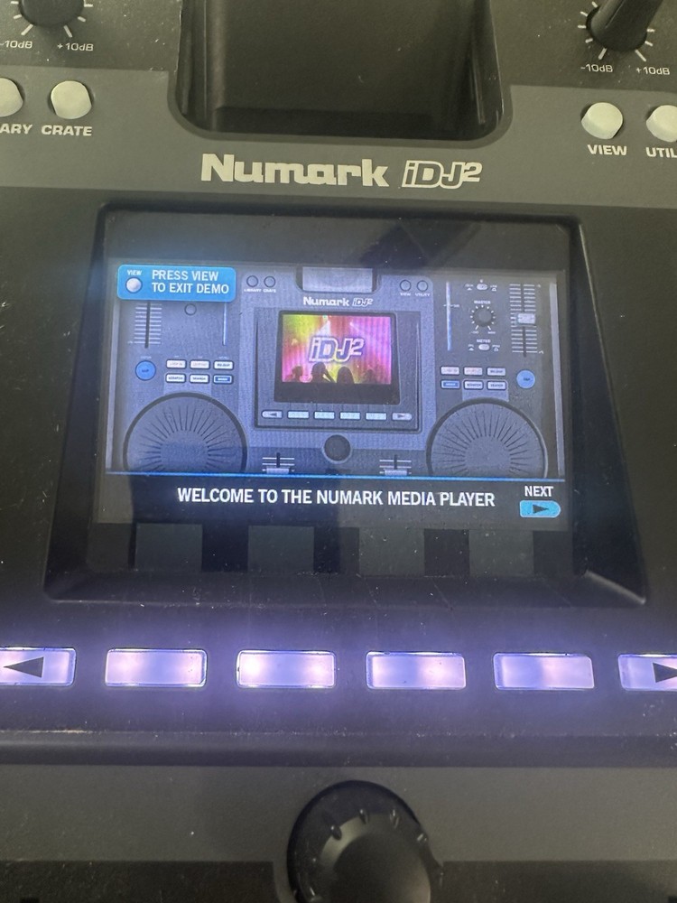 Numark iDJ2 DJ Mixing Console Compatible with iPod Mobile DJ System - TESTED