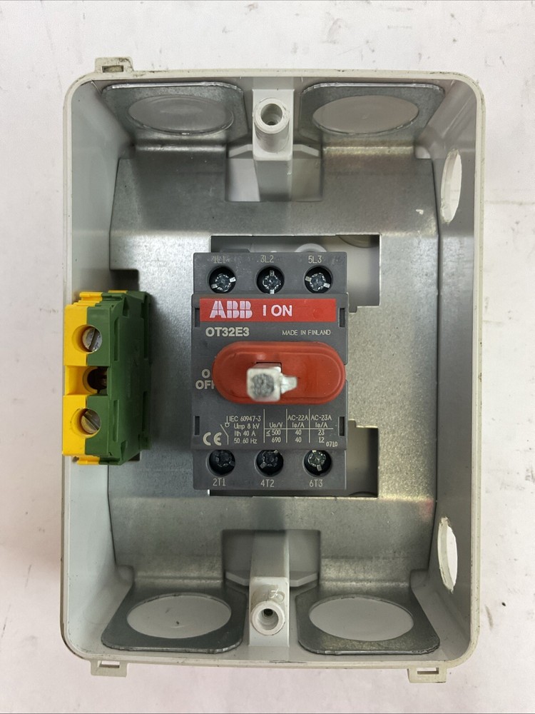 ABB EOT32 DISCONNECT SWITCH 40A 600VAC TYPE 3R, 12