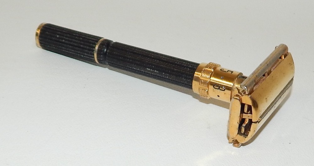 Vintage Gillette Aristrocrat Adjustable Razor
