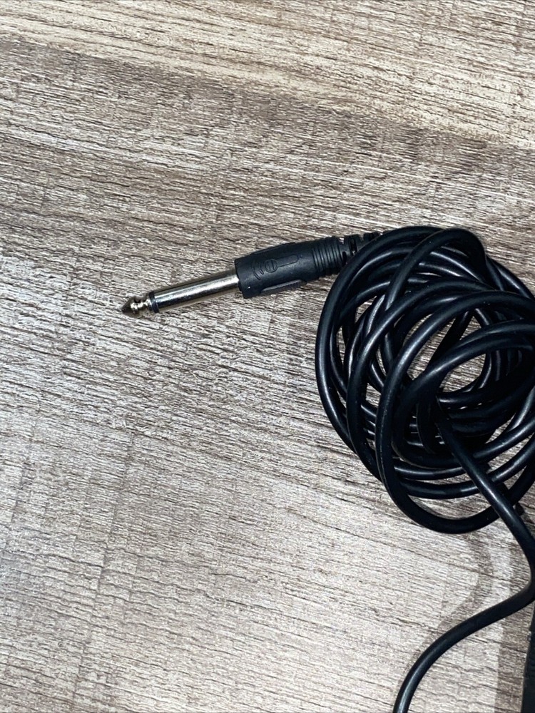 Dolphin MC-3 Wired Karaoke Microphone Unidirectional Dynamic Range 6.5ft Cord