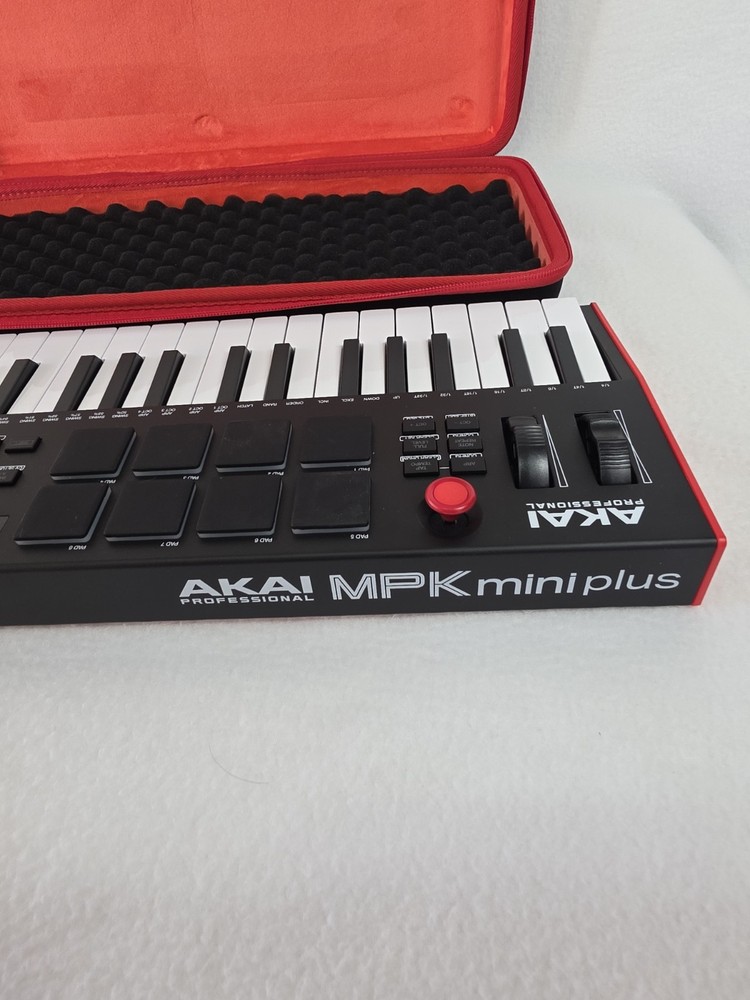 🟥🟥 Akai MPK Mini Plus 37-Key USB Midi Keyboard Controller Plus LLTGEM Case