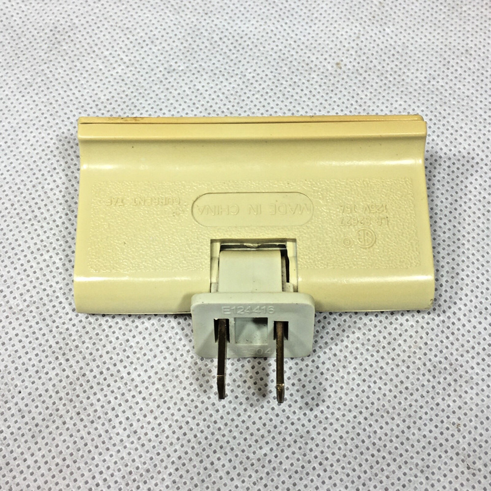 3-Outlet Wall Hugger Adapter Plug E124416 125V 15A