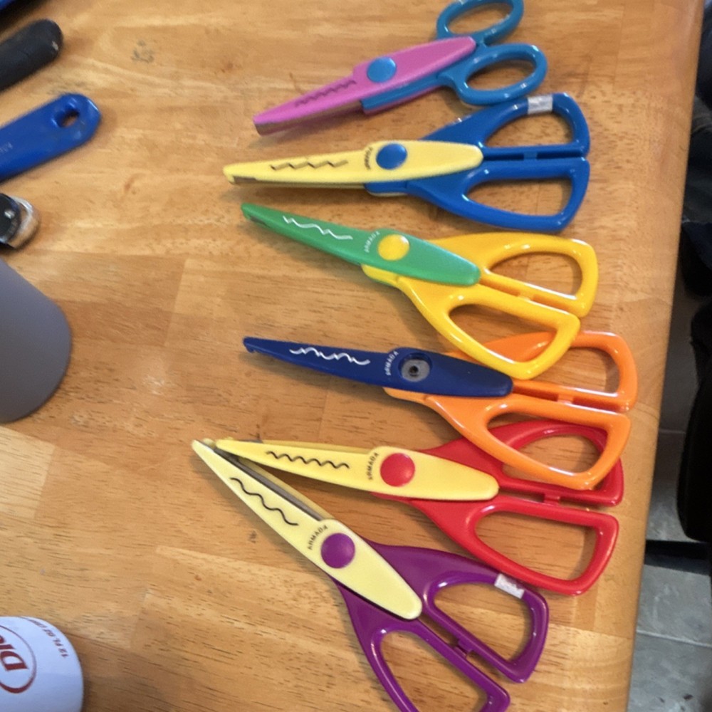 Armada Scalloping Scrapbooking Scissors Set with Metal Blades