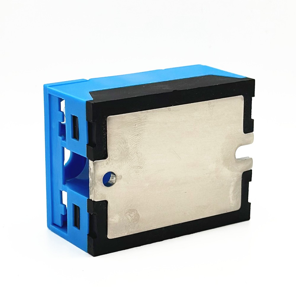 1 pc. New solid state relay SO963460 input 3-32VDC OUTPUT 12-280VAC