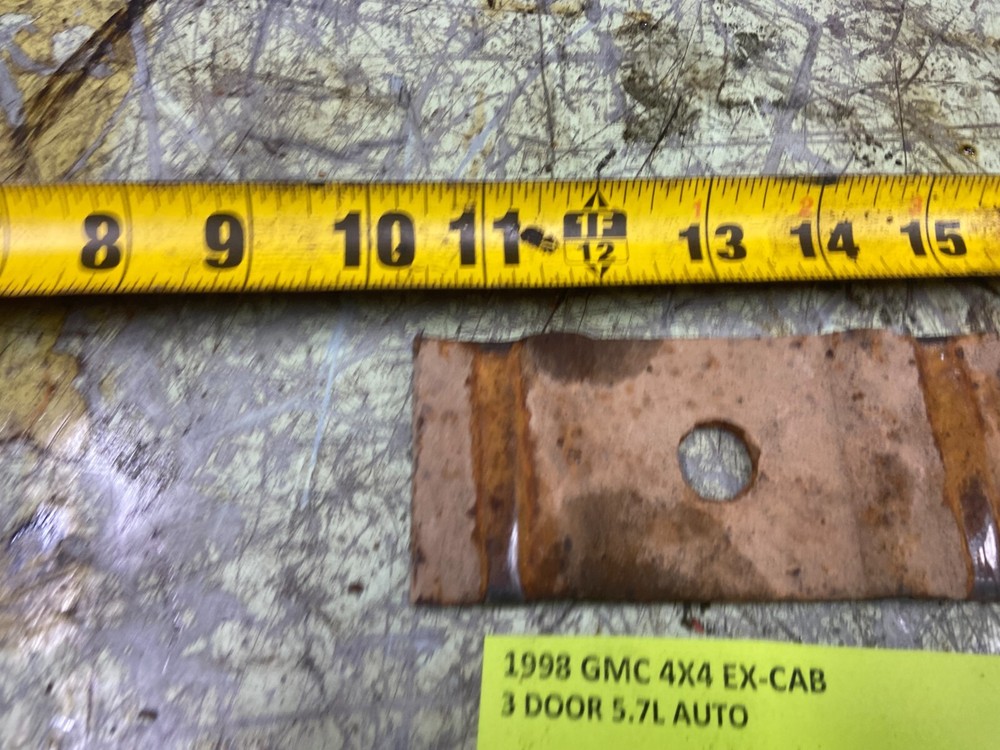 1996-1999 GMC EX.CAB REAR LEAF SPRING BRACKET PLATE