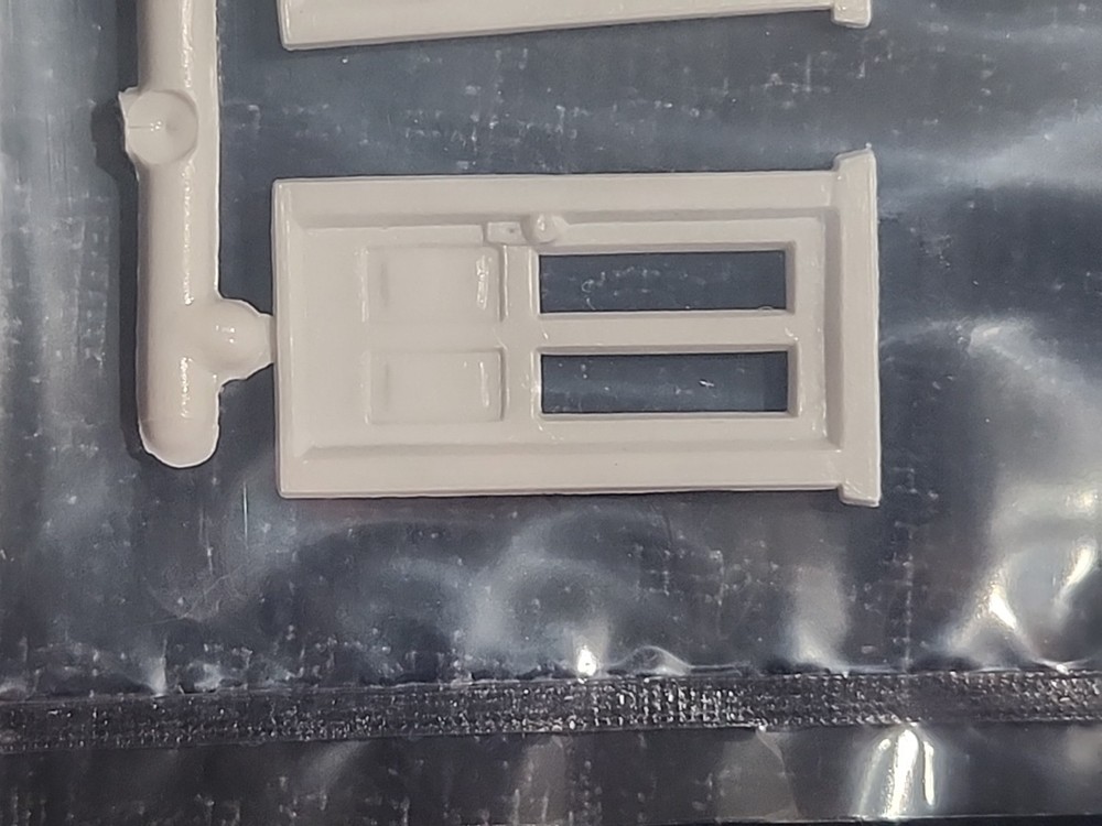 Campbell Scale Models 915, Doors With 2 Windows, HO Scale, New