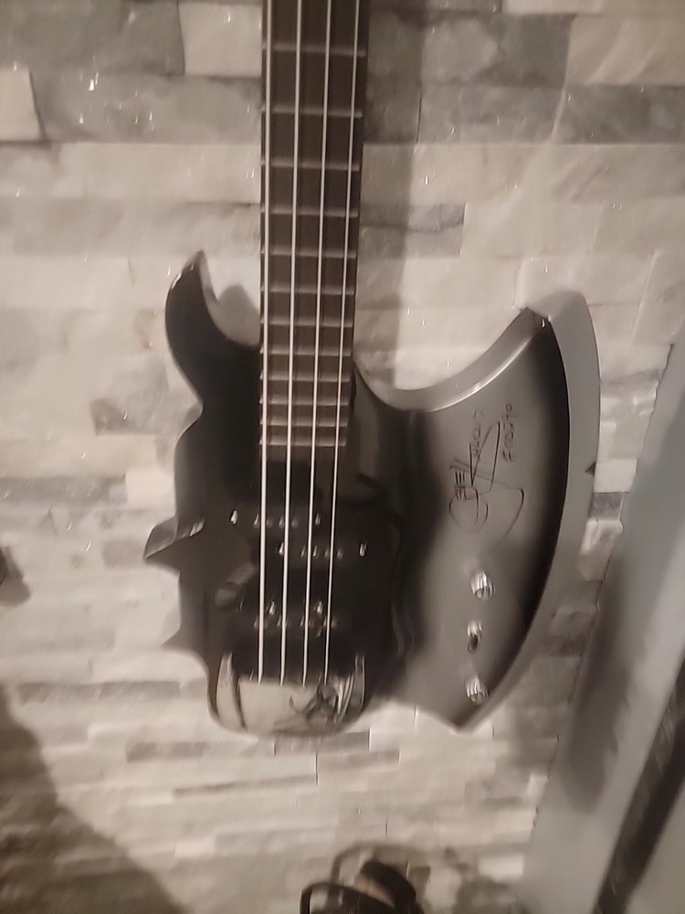 gene simmons signed bass