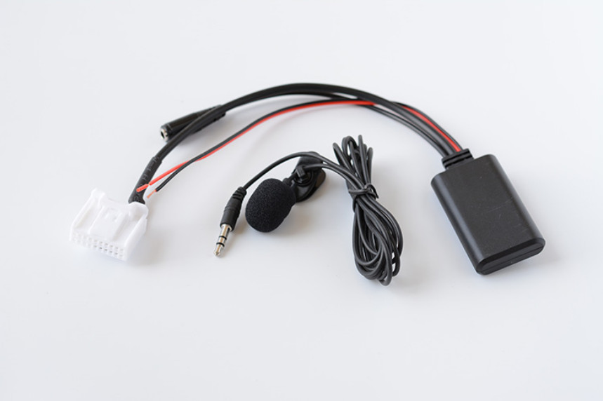 2pcs For Toyota Camry corolla Highlander Prado Bluetooth music AUX + MIC