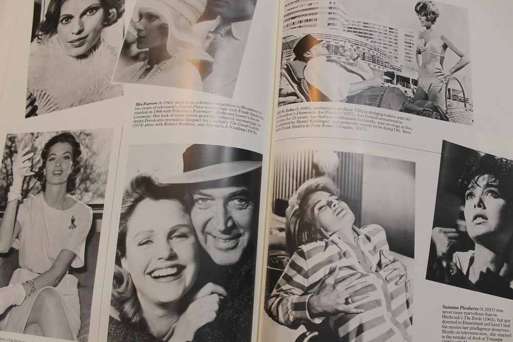 GREAT MOVIE ACTRESSES , REFERENCE BOOK, COFFEE TABLE BOOK, TRIVIA BOOK
