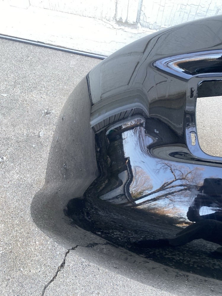 N71-1162-611R BUMPER Passenger Side (Read Description)