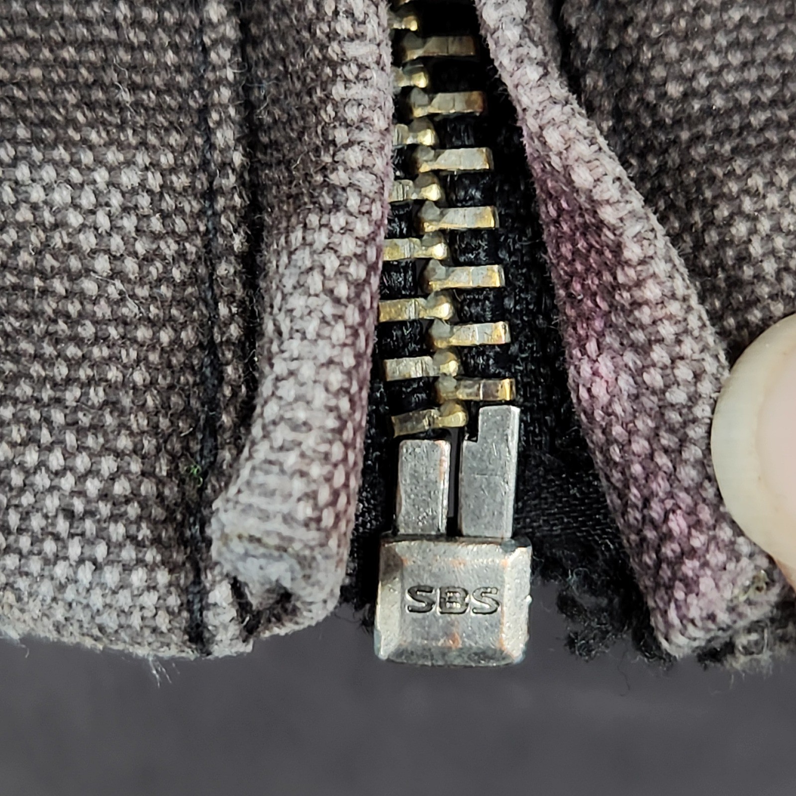 DEWALT DCHJ061 Heated Gear Hooded Work Jacket Mens Medium Faded Black Distressed