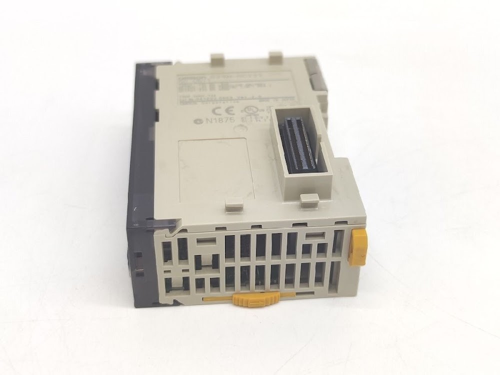 OMRON CJ1W-NC233 Ver.2.0 NC Position Control Unit Module USED
