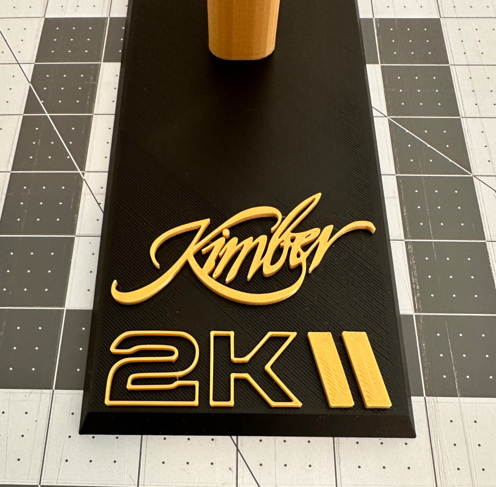 CP Pistol Stand for Kimber 2K11-GOLD-Personal Showcase or Gun Store Display