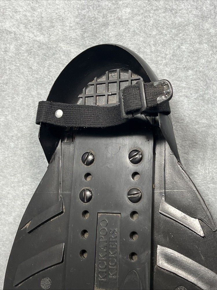 Kickapoo Kickers Fins Adjustable for Float Tube Fishing - Black - Missing Strap