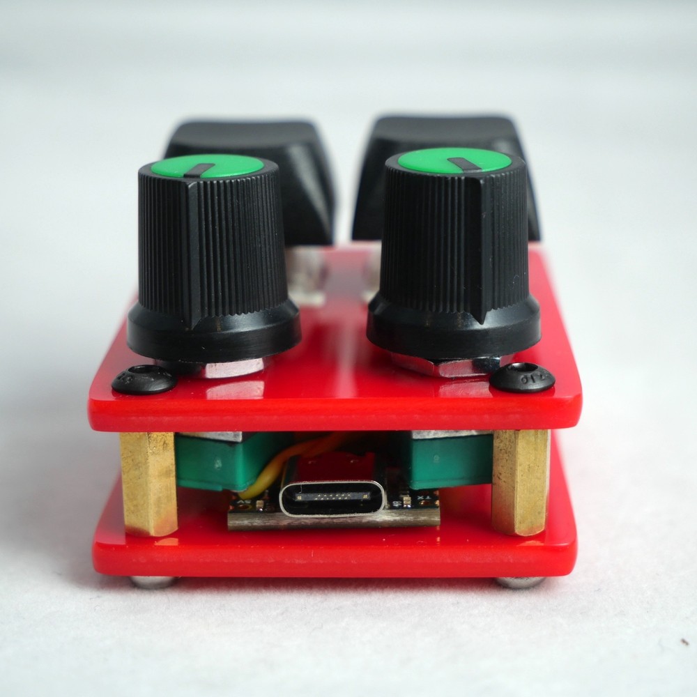 madMidiMini Compact Midi Controller with 2 Note Buttons 2 Potentiometers and LED