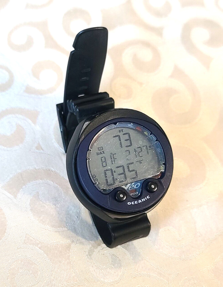 Oceanic Veo 200 Dive Computer - Scuba Diving - New Battery.