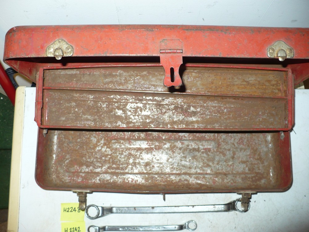 Vintage Western Auto Wizard Toolbox & 9 Westline Wizard Westcraft Tools
