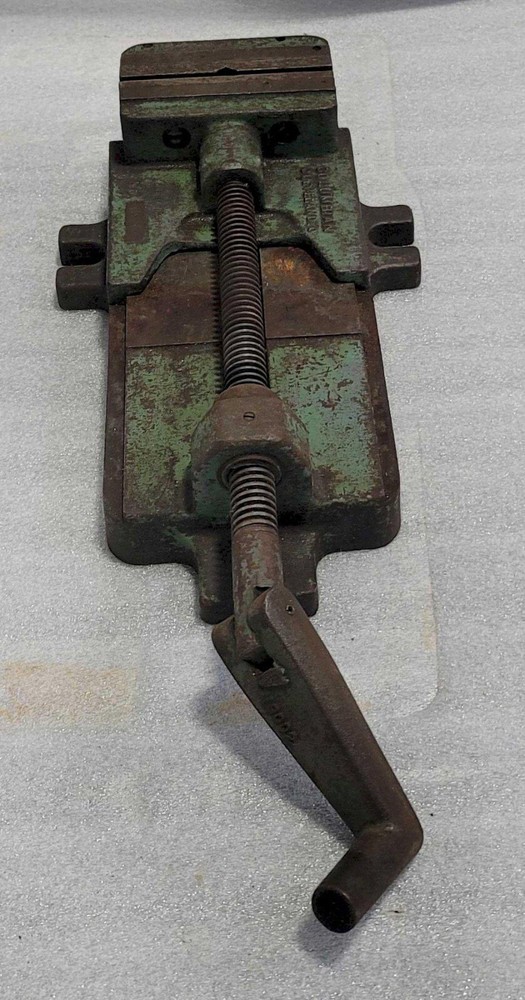 5" MACHINE VISE WITH 9" OPENING