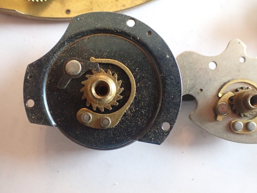 SMALL AND NOVELTY CLOCK PARTS
