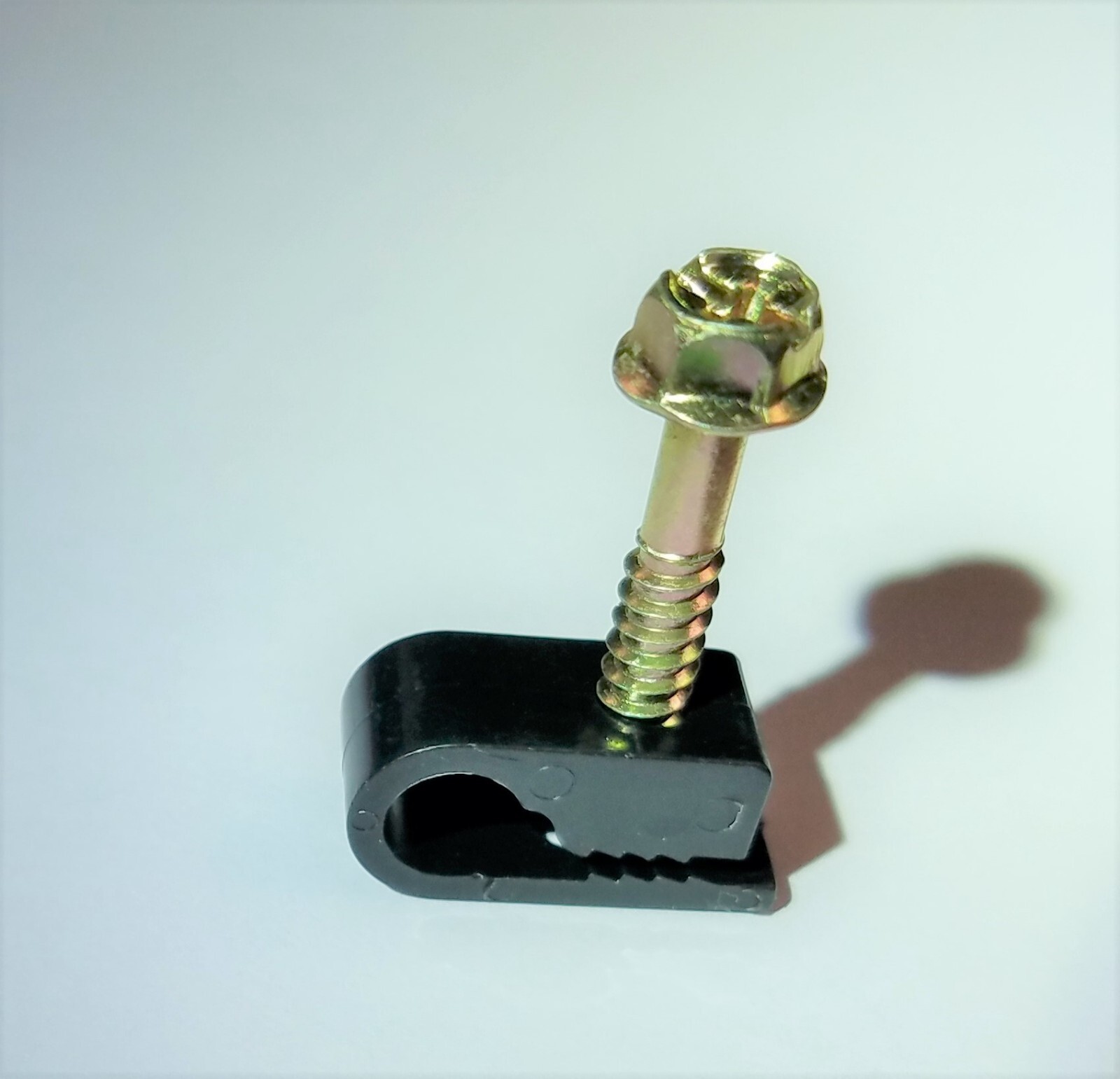 100 PACK RG6 Cable 1" Black Screw Coax FLEX CLIPS Wire TV Mounting Wall Floor