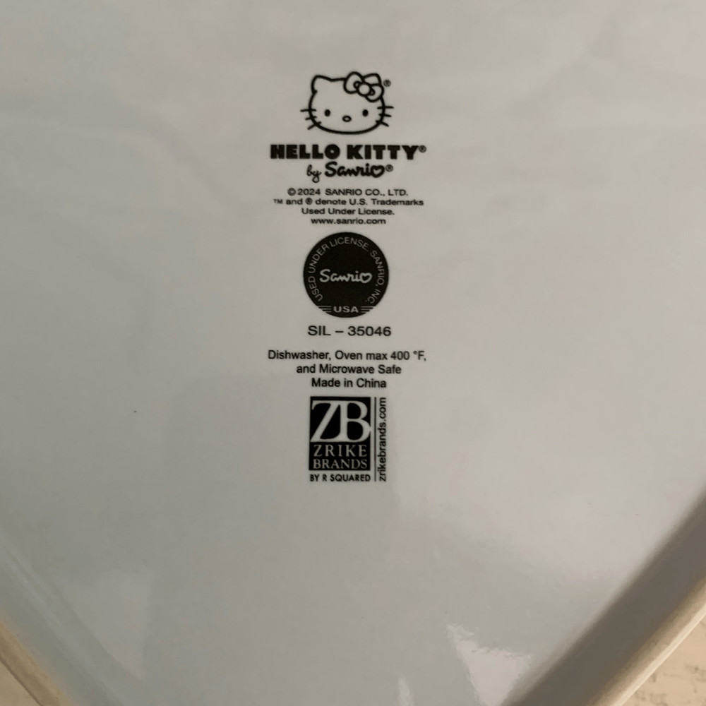 Hello Kitty Valentines heart shaped Baking dish