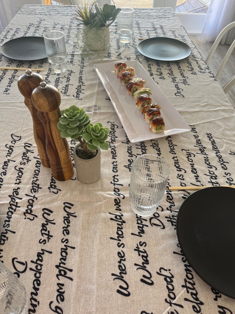 Dine&Vibe Conversation Tablecloth, 10 different colours, 5 different sizes.