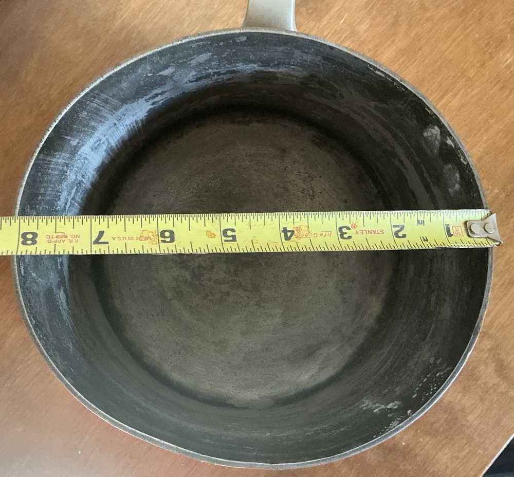 Ellington & Co Antique Copper Pot Circa 1932