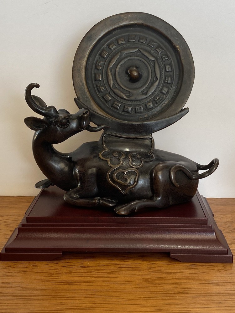 Chinese Ross mirror stand with mirror