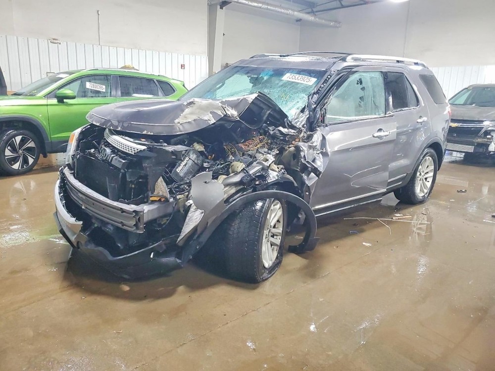 Camera/Projector Camera Tailgate Mounted Fits 13-15 EXPLORER 889769