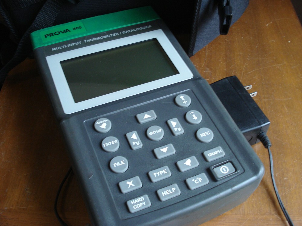 Prova-800 8-Input Thermometer/Datalogger w.Carrying Case AC Adapter Power Supply