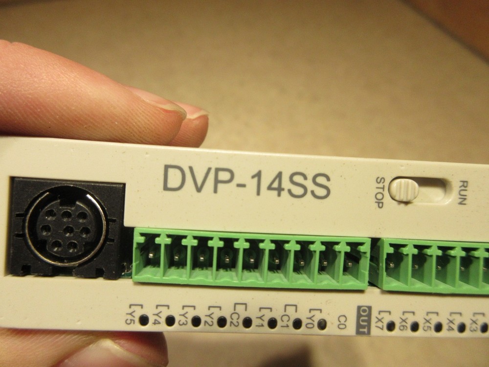 DELTA DVP14SS11R2 PROGRAMMABLE LOGIC CONTROLLER, IA0105