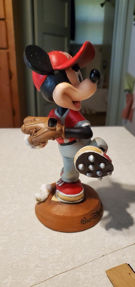 Disney World Mickey Mouse Baseball Pitcher Bobblehead 8 1/2" Tall