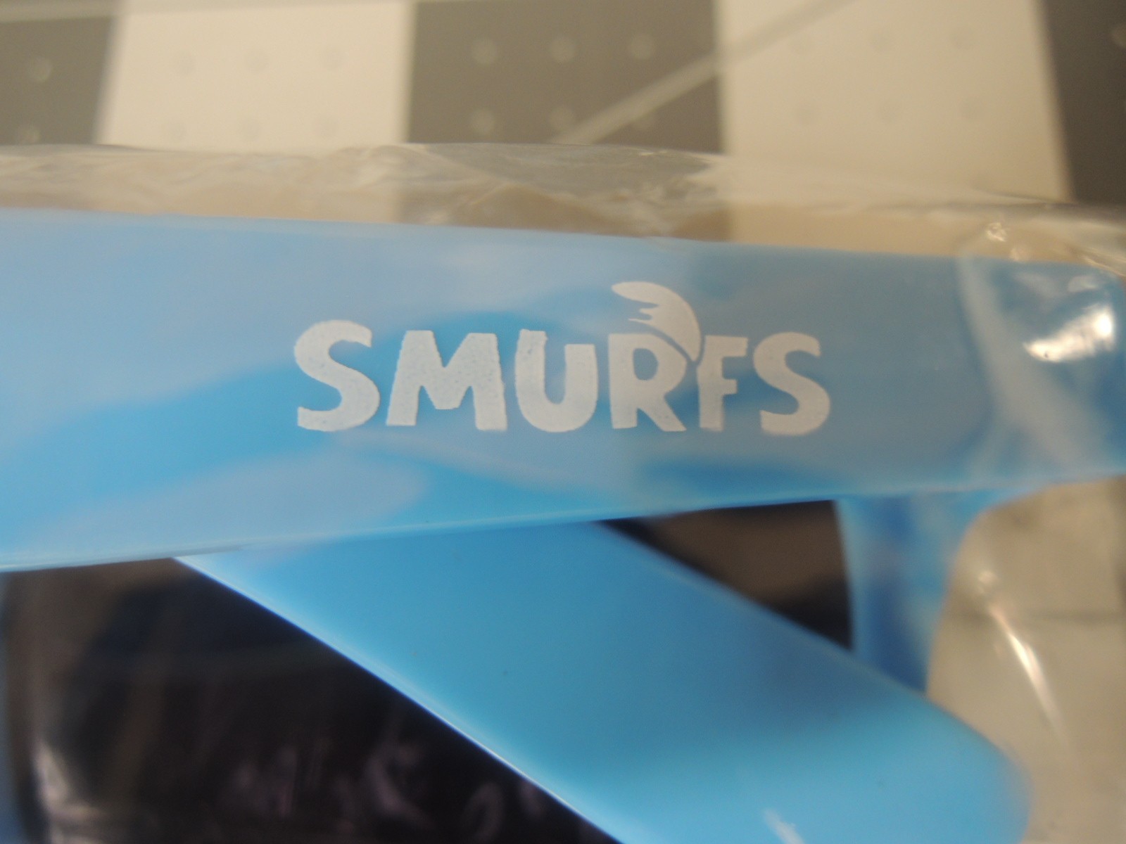 Genuine Smurfs Blue Promotional Sunglasses - NEW IN PACKAGE