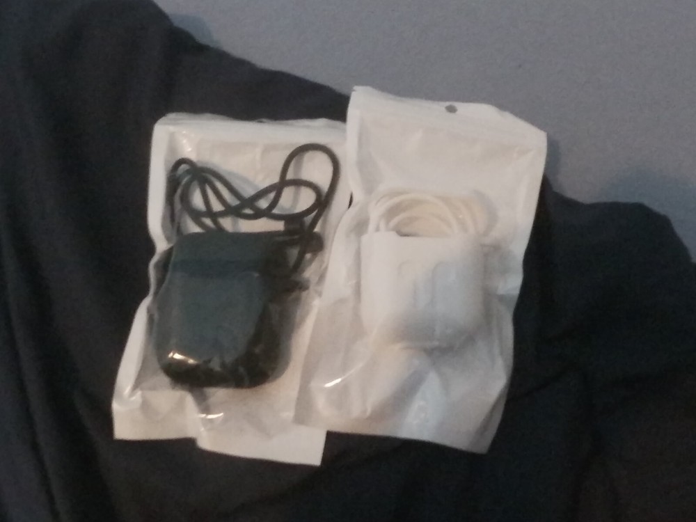 AirPods Case & Strap