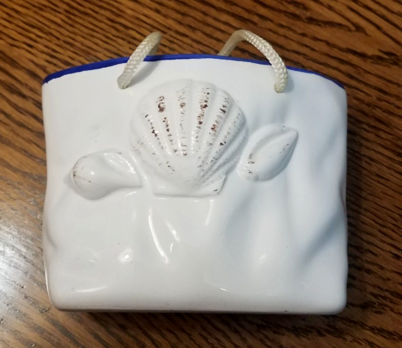 Dennis East Seashell decor basket set