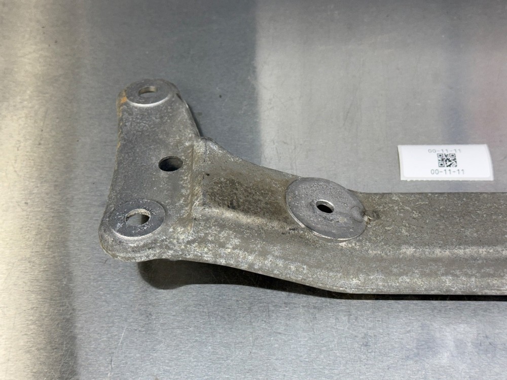 06-13 BMW E90 E82 E92 335i Automatic Transmission Mount Bracket Support OEM