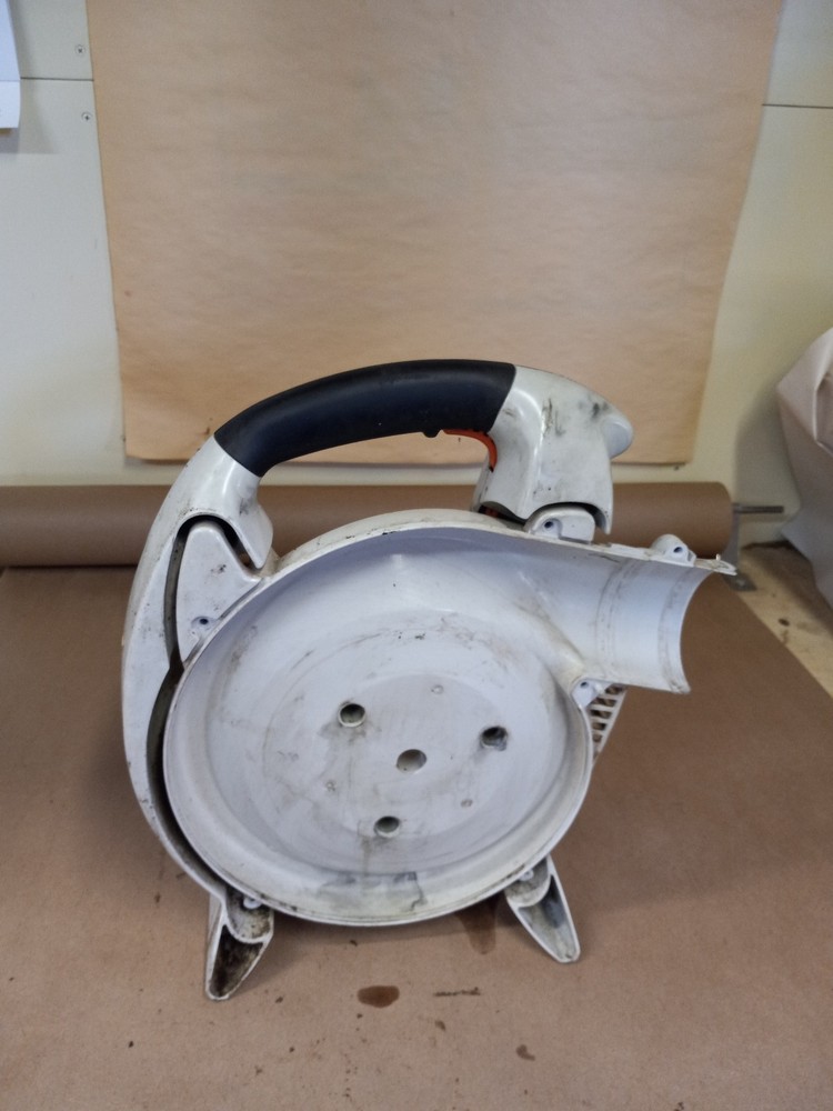 Genuine Stihl BG86c Fuel Tank / Engine mount / Frame Assembly